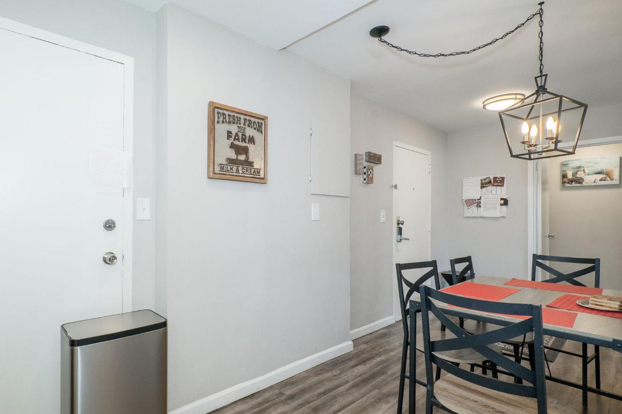 Welcoming Barn, 2 Bedroom & 1 Bath & Parking Atlanta Exterior photo